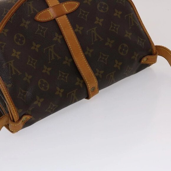 LOUIS VUITTON Monogram Saumur 30 Shoulder Bag - Picture 13 of 16